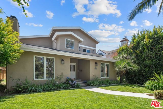 314 22nd Street, Santa Monica CA: https://media.crmls.org/mediaz/c48faca4-dfe4-4565-82ab-f2d43d3b12a8.jpg