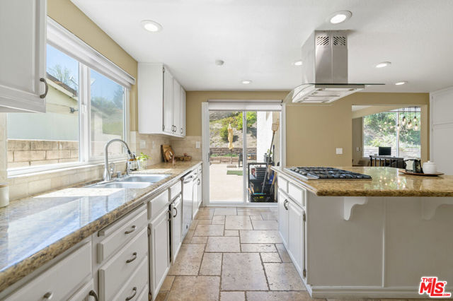 683 Triunfo Canyon Road, Westlake Village CA: https://media.crmls.org/mediaz/c4905c25-552f-450a-b16d-6d92a47f7a92.jpg