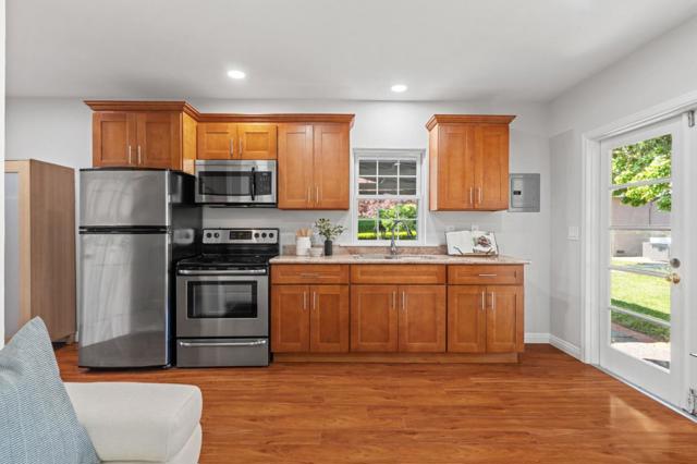 2013 Sun Mor Avenue, Mountain View CA: https://media.crmls.org/mediaz/c4906723-5119-48fe-be1c-f892292c618d.jpg