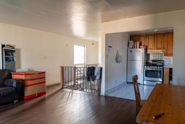952 72nd Avenue, Oakland CA: https://media.crmls.org/mediaz/c490e613-6c28-4b75-86d6-3f8971b72ac5.jpg