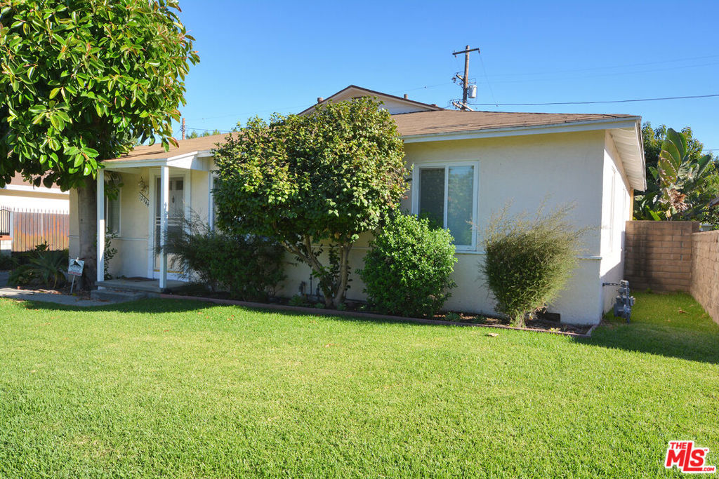 12944 Haynes Street