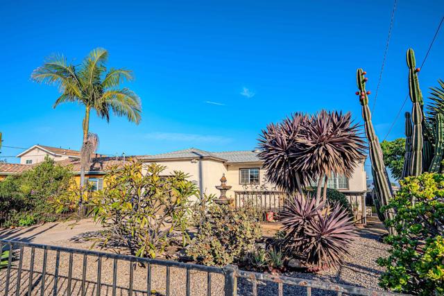 Detail Gallery Image 5 of 27 For 425 8th St, Imperial Beach,  CA 91932 - 3 Beds | 2 Baths