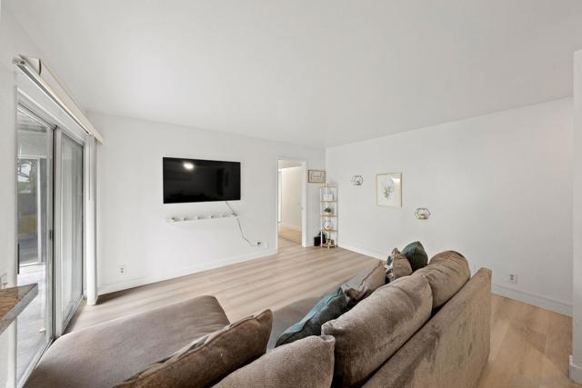 8023 Caminito De Pizza, San Diego CA: https://media.crmls.org/mediaz/c4935511-4410-4b57-abf9-ee389d22ac2d.jpg