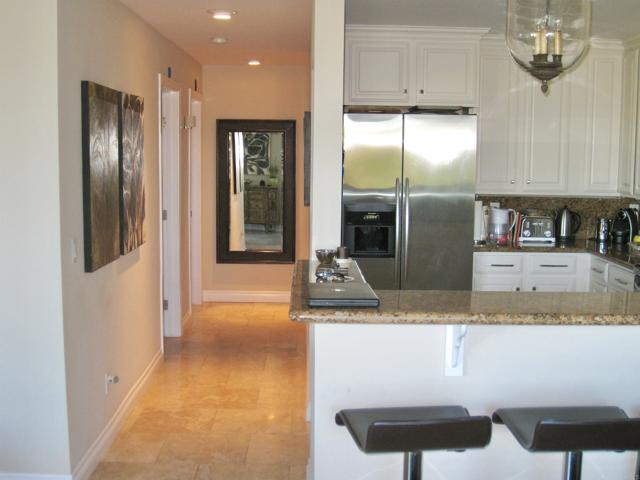 Detail Gallery Image 2 of 3 For 935 Genter Street #201,  La Jolla,  CA 92037 - 2 Beds | 2 Baths