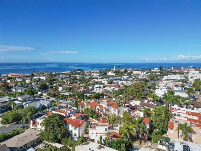 Detail Gallery Image 31 of 45 For 7339 Draper Ave, La Jolla,  CA 92037 - 3 Beds | 3 Baths