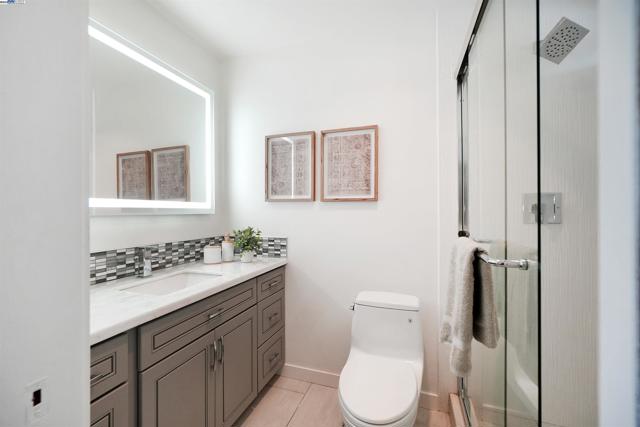 3218 Oakes Dr, Hayward CA: https://media.crmls.org/mediaz/c49512a9-cf58-492e-9991-c9d15d0eda90.jpg