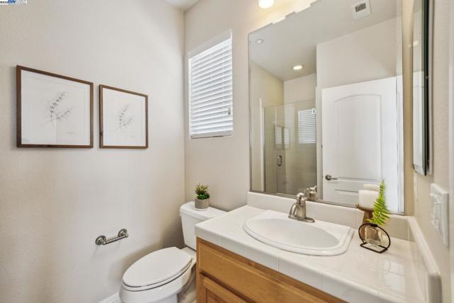 2193 Autinori Ct, Livermore CA: https://media.crmls.org/mediaz/c4952bb9-38fd-4fb0-b3dd-f39379f80a1d.jpg