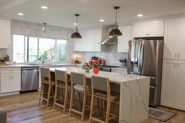1615 Honey Hill Rd, El Cajon CA: https://media.crmls.org/mediaz/c49627ce-1f27-4ad2-a1d8-d64f1e5442c9.jpg
