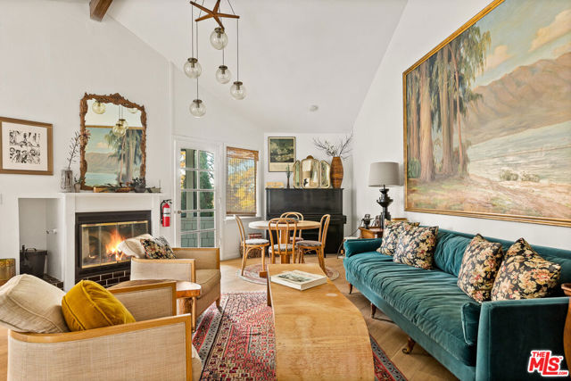 Details for 27322 Matterhorn Drive, Lake Arrowhead, CA 92352