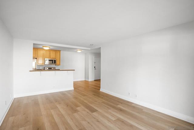 1045 Peach Ave, El Cajon CA: https://media.crmls.org/mediaz/c497bde9-da7b-4e29-aa91-377329c991c5.jpg