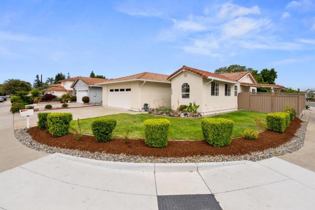 569 Blairburry Way, San Jose CA: https://media.crmls.org/mediaz/c4986a4b-78b7-4557-889d-dbdb88de0f1d.jpg