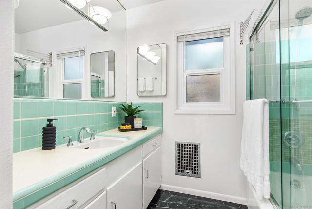 4723 Boulder Pl, La Mesa CA: https://media.crmls.org/mediaz/c4988f34-7381-41f5-a191-48c711a6959c.jpg
