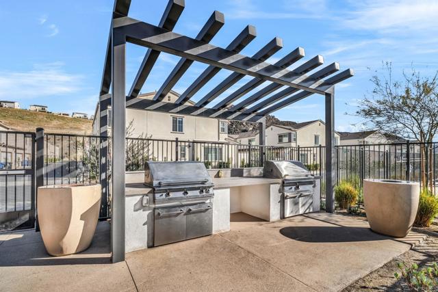 Detail Gallery Image 22 of 52 For 35182 Orchard Trl, Fallbrook,  CA 92028 - 4 Beds | 3 Baths