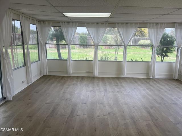 731 Tudor Circle, Thousand Oaks CA: https://media.crmls.org/mediaz/c4990064-606e-40db-bb24-eb32fdbb0110.jpg
