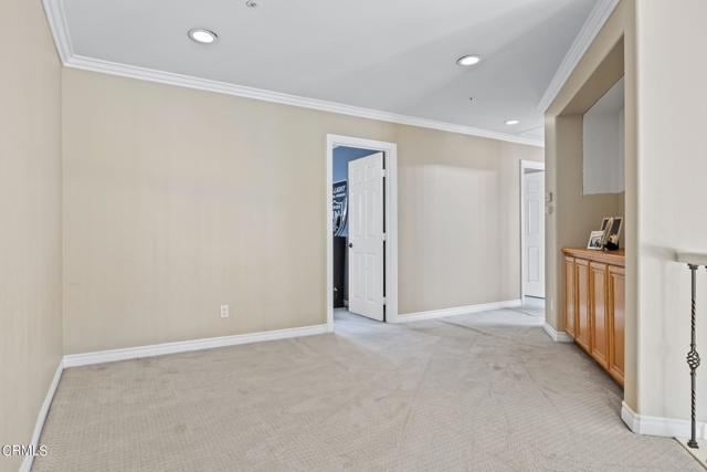 2561 Upper Bay Drive, Oxnard CA: https://media.crmls.org/mediaz/c4993515-ebed-4c77-9ff5-7064d4f198a2.jpg