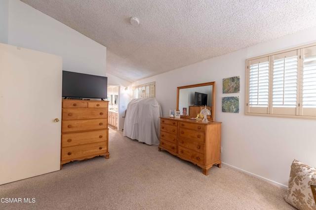 20418 Miranda Street, Woodland Hills CA: https://media.crmls.org/mediaz/c4996b28-b8e7-4310-969f-269a01c50ff3.jpg
