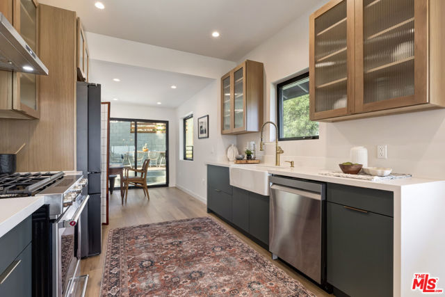 3404 Glenalbyn Drive, Los Angeles CA: https://media.crmls.org/mediaz/c499899d-7c5a-440a-a841-efdfcb6beadd.jpg