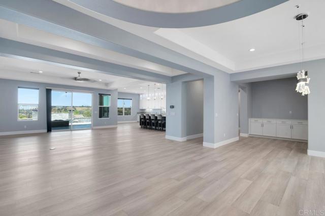 Detail Gallery Image 6 of 46 For 1733 Lemonadeberry Ln, Vista,  CA 92084 - 5 Beds | 3/1 Baths