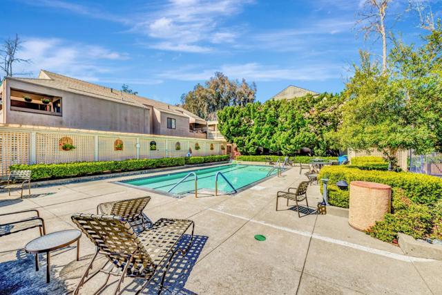 453 Alberto Way, Los Gatos CA: https://media.crmls.org/mediaz/c49ac06c-df03-457a-a646-769e6ddae09b.jpg
