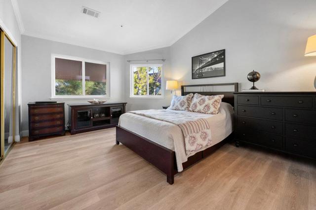 104 E Court Lane, Foster City CA: https://media.crmls.org/mediaz/c49ae4ac-cbc2-479e-ac49-068fcac47eb1.jpg