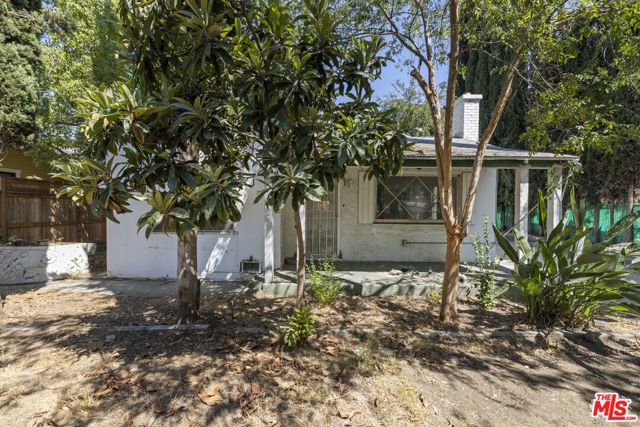 14123 Emelita Street photo 6