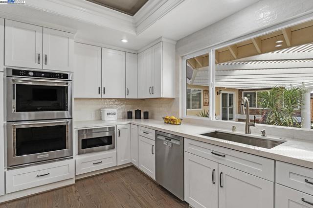 3693 Mohr Ave, Pleasanton CA: https://media.crmls.org/mediaz/c49b5630-00ed-48d1-83f0-1abe537f5282.jpg