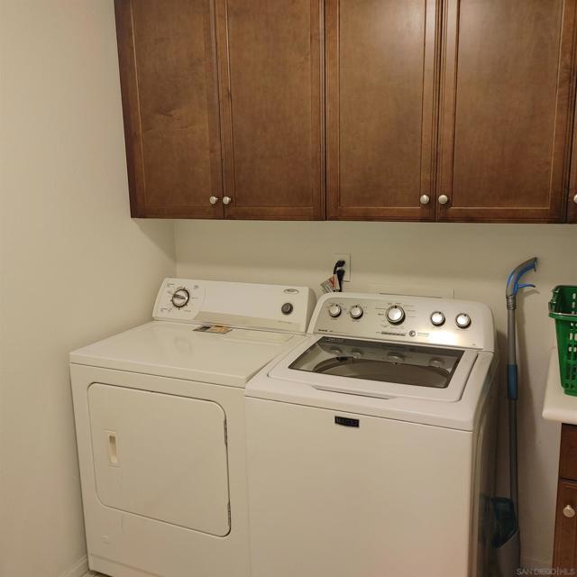 1875 CHAMPAGNE CT, Chula Vista CA: https://media.crmls.org/mediaz/c49c1046-a2c8-445a-8d7f-8047b988b33e.jpg