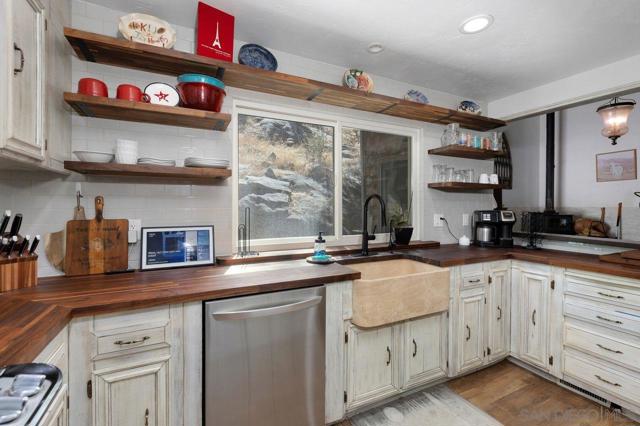 8141 Pine Blvd, Pine Valley CA: https://media.crmls.org/mediaz/c49c46a3-3548-46d7-b90a-85be8e0a733d.jpg