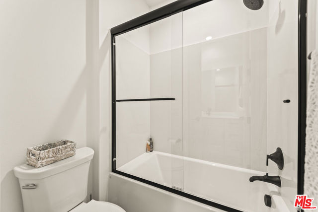 11767 Toyon Drive, Chatsworth CA: https://media.crmls.org/mediaz/c49cbee5-ac1f-4013-9eb1-1f709aa572ec.jpg