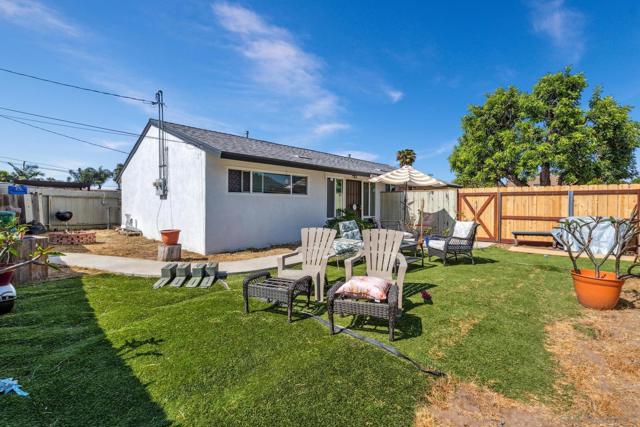 4440 42 Clairemont Dr, San Diego CA: https://media.crmls.org/mediaz/c49cd874-ac19-47a8-a4a0-9508bd48c7c9.jpg