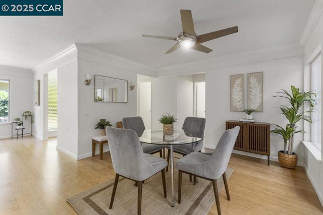1833 Skycrest Dr, Walnut Creek CA: https://media.crmls.org/mediaz/c49d283a-e5de-4e0b-acb1-da2d38f468ab.jpg