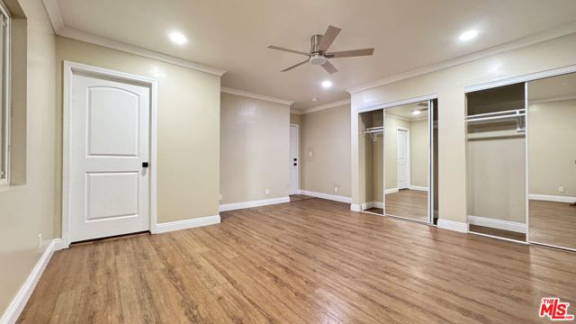 7516 Oakdale Avenue, Winnetka CA: https://media.crmls.org/mediaz/c49db835-66c7-4846-b3e4-48f4e779295d.jpg