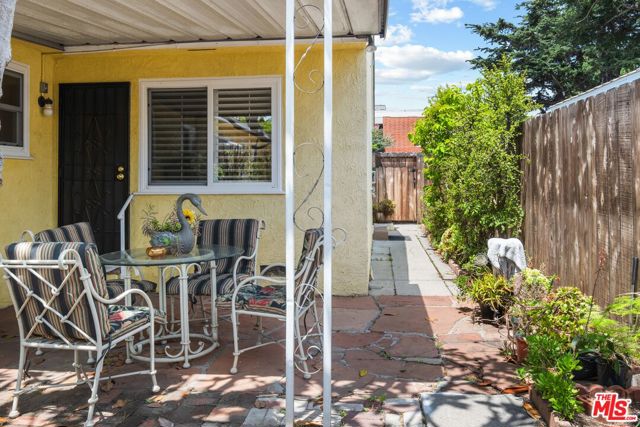 9620 Braddock Drive, Culver City CA: https://media.crmls.org/mediaz/c49e2bb8-d768-4170-92d9-c29e8985bc1f.jpg