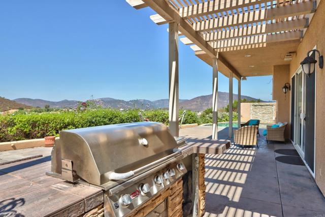 18682 Lancashire Way, San Diego CA: https://media.crmls.org/mediaz/c49ef0ca-e461-452d-8d00-a37af1cd7069.jpg
