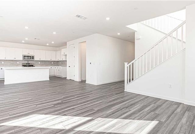 16041 Testarossa Street, Lathrop CA: https://media.crmls.org/mediaz/c4a08122-9785-4996-89d0-09d7afe3b105.jpg