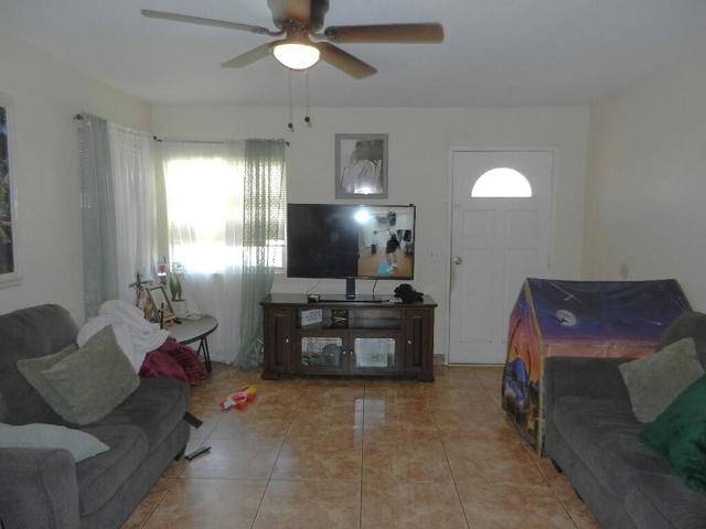 82129 Crest Avenue, Indio CA: https://media.crmls.org/mediaz/c4a0c9ed-c2a5-493c-8a3d-f1ce9f90708b.jpg