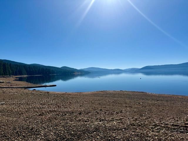 3209 Woodlake Drive, Lake Almanor CA: https://media.crmls.org/mediaz/c4a2a1d8-bedd-469a-8e5a-b1133816457c.jpg