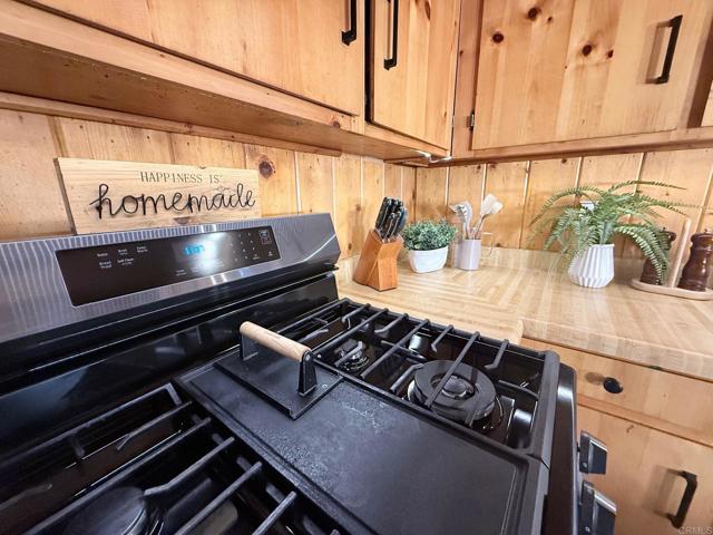 Detail Gallery Image 11 of 61 For 22234 Crestline Rd, Palomar Mountain,  CA 92060 - 3 Beds | 1/1 Baths