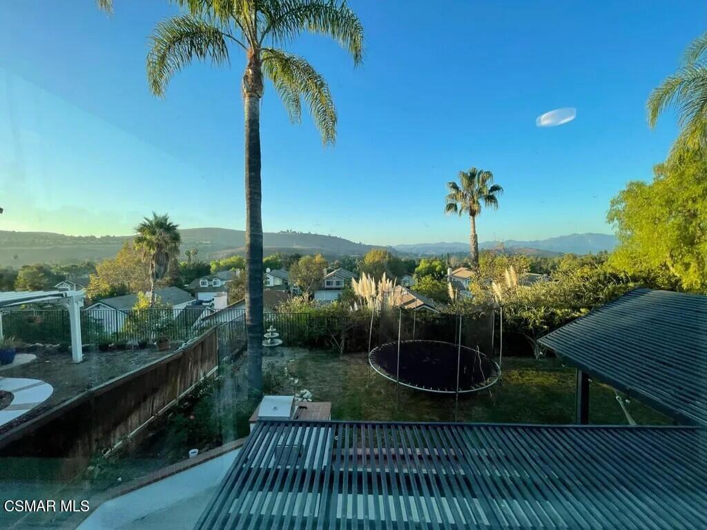 https://media.crmls.org/mediaz/c4a49799-b469-4b0b-806f-4888a6b63d5a.jpg?preset=X-Large
