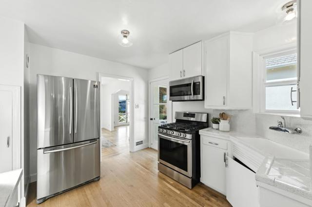 1968 Arroyo Avenue, San Carlos CA: https://media.crmls.org/mediaz/c4a4ee9e-0511-4f1a-947d-40da1dde2bbd.jpg