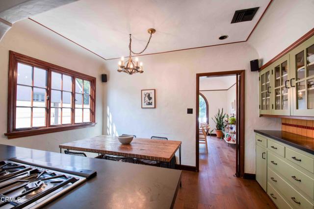 Detail Gallery Image 12 of 50 For 1014 Stearns Dr, Los Angeles,  CA 90035 - 3 Beds | 3 Baths