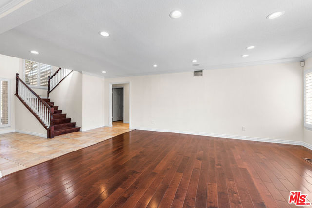 26065 Bellis Drive, Valencia CA: https://media.crmls.org/mediaz/c4a55d18-380c-45ad-bf8a-9c7f73acab58.jpg