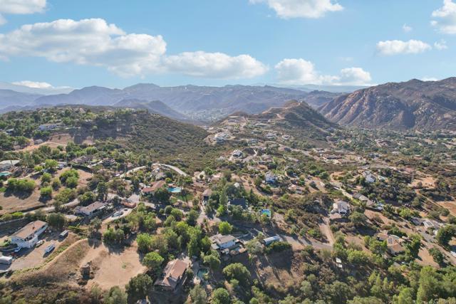 1921 Via Corina, Alpine CA: https://media.crmls.org/mediaz/c4a56598-4c8a-4db0-93b5-33ee04da6be5.jpg