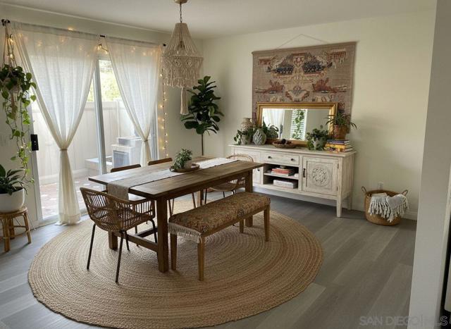 11586 Fury Ln, El Cajon CA: https://media.crmls.org/mediaz/c4a61e1a-4228-4d81-9101-f135b64a7edc.jpg