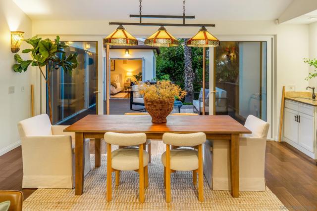 7940 La Jolla Shores Dr, La Jolla CA: https://media.crmls.org/mediaz/c4a6f504-58f1-44e6-9ef0-feb28b6bec0b.jpg