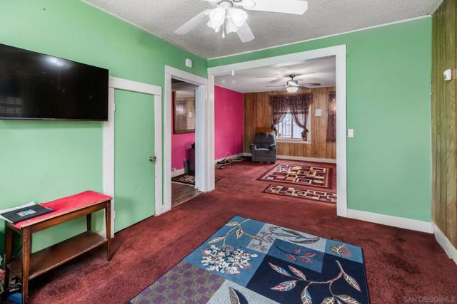 2925 Franklin Ave, San Diego CA: https://media.crmls.org/mediaz/c4a73fd2-d9b6-4189-9257-df47c74c6b8e.jpg