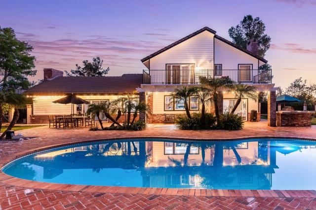 35715 Calle Nopal, Temecula CA: https://media.crmls.org/mediaz/c4a7b06a-d52a-4058-8f18-007624c7a60e.jpg