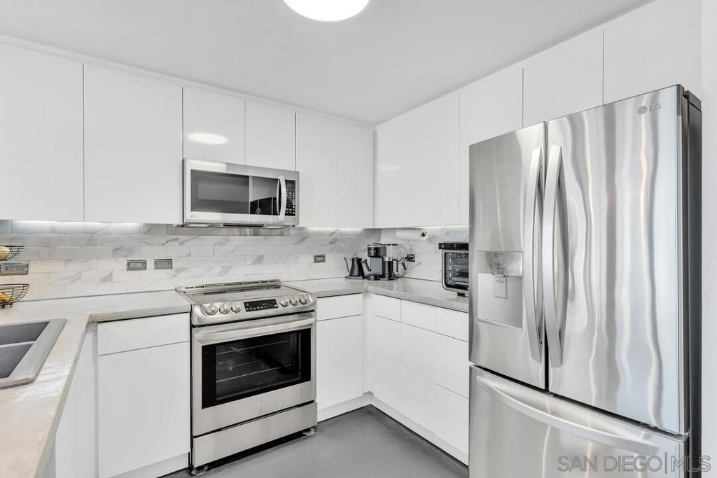 1080 Park Blvd - photo 8