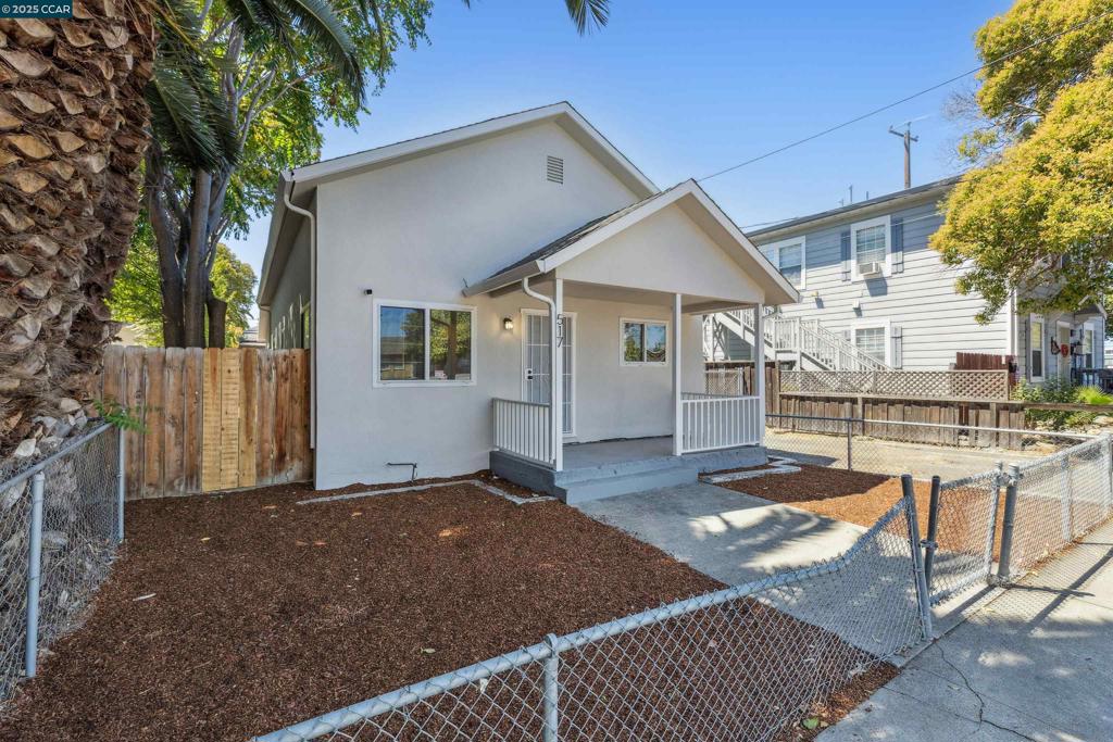 517 W 6th Street