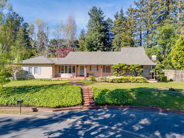 680 Fairway Circle, Hillsborough CA: https://media.crmls.org/mediaz/c4a814b6-866d-43bf-b18d-1d283805591a.jpg